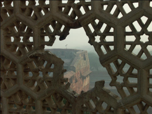 Pict4399 Agra Fort Musamman Burj Through The Crack Agra